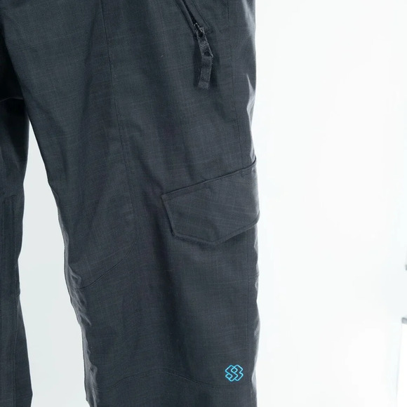 Special Blend Women's Black Snowboarding Skiing Cargo pants | Small - Picture 7 of 9